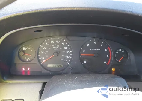 2001 Nissan Xterra Xe-V6 from USA, damaged, VIN 5N1ED28T01C577255